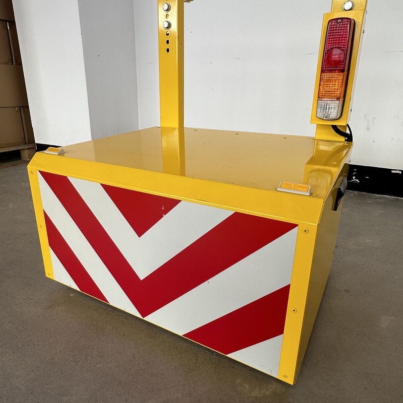 Dispositivo di assorbimento dell'energia di tipo fisso ad alta durata