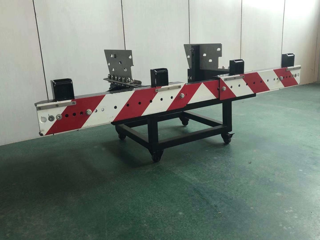 il camion riflettente del film 4.0ton ha montato la forza assorbente d'avvertimento di impatto dell'attenuatore